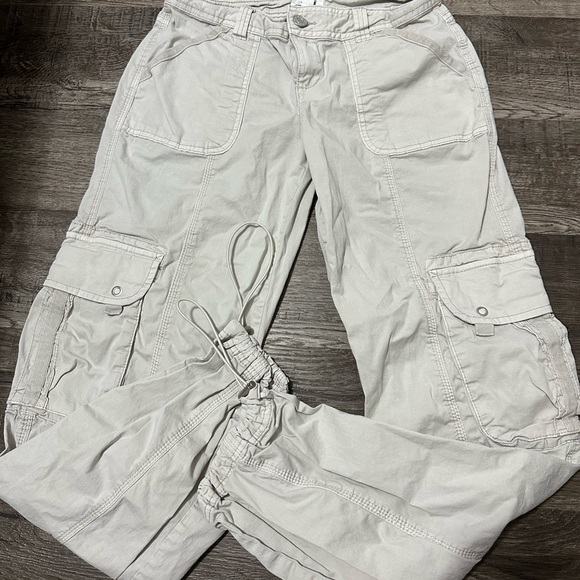 Low waisted garage cargo pants - Picture 4 of 4